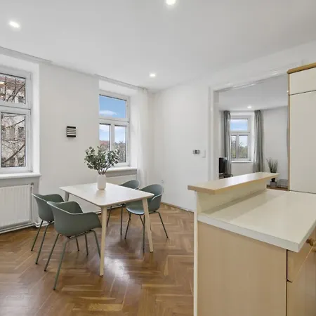 Big Spacious Central Apartment In Wien Exterior foto